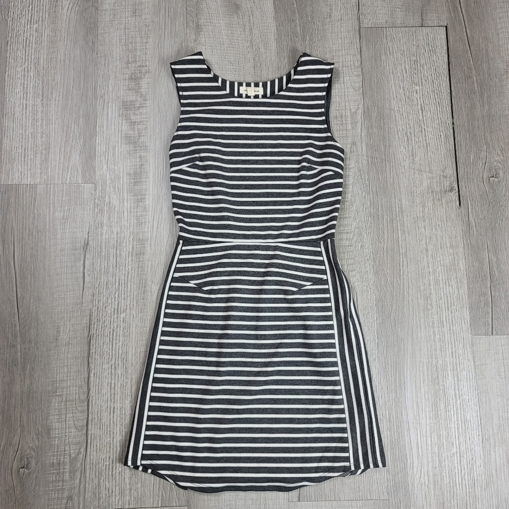 Silence + Noise - UO Striped Geometric Pencil Dress | Size M